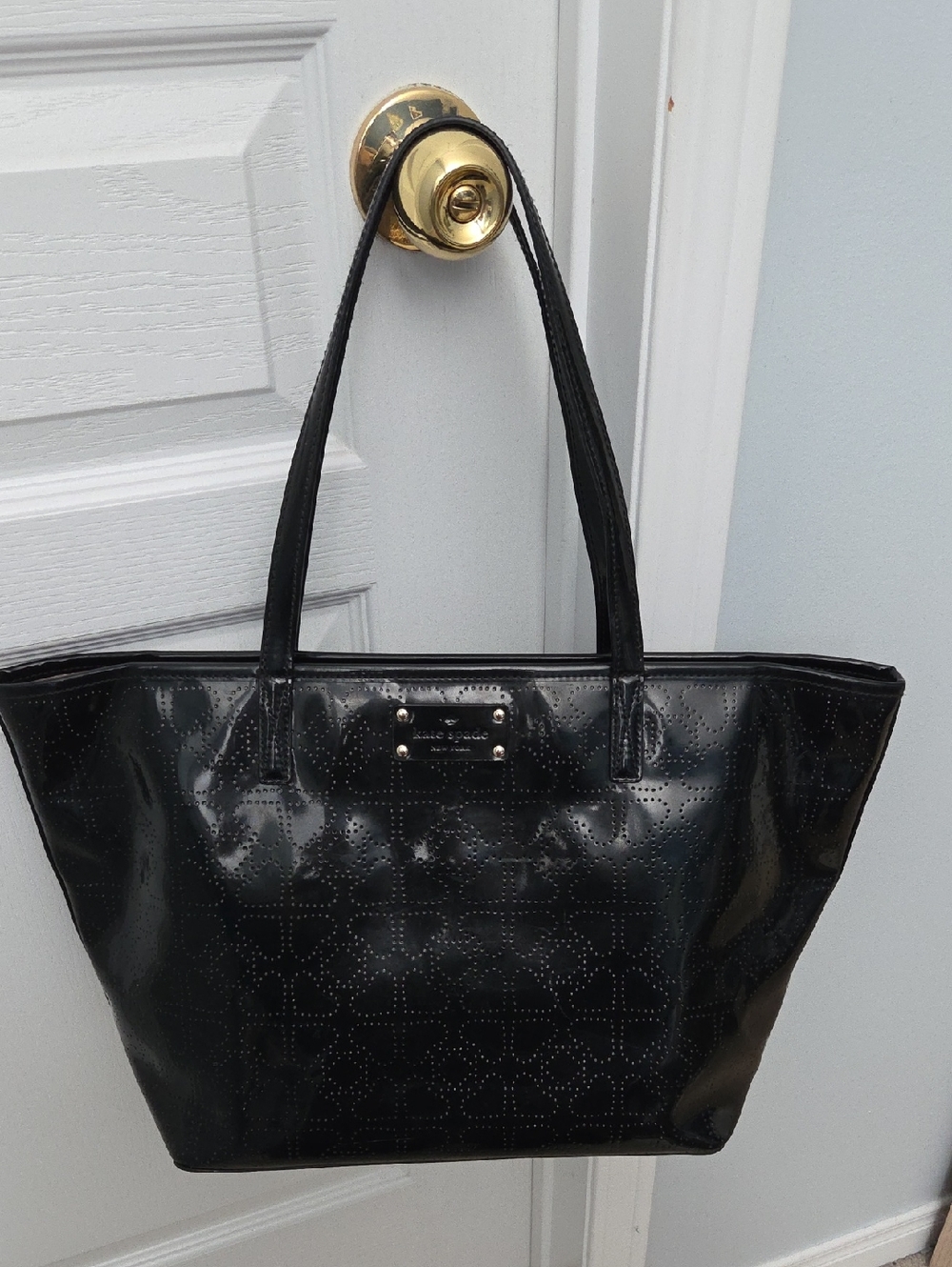 kate spade Large Black Faux Patent Leather Perforated Spade Tote w Cream Lining